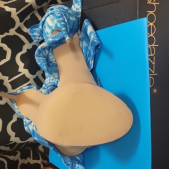 Strappy High Heel - Picture 3 of 3